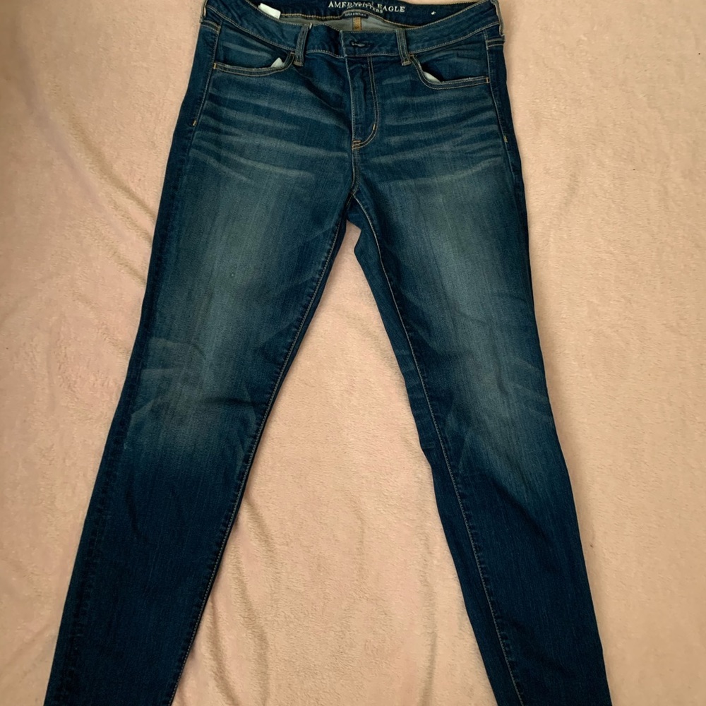 American Eagle Hi-Rise Jeggings.